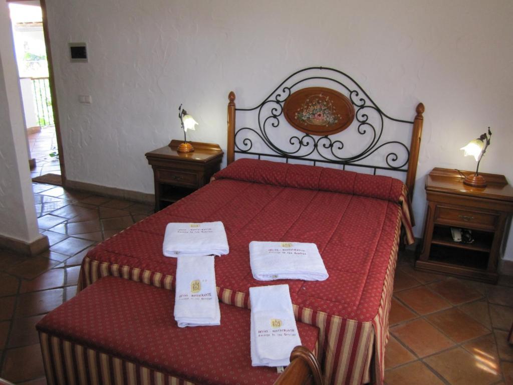 بينالوب كاساس فِييخاس Hotel Cortijo Las Grullas الغرفة الصورة
